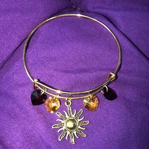 ⭐️💎Sun, crystal heart charms bangle bracelet